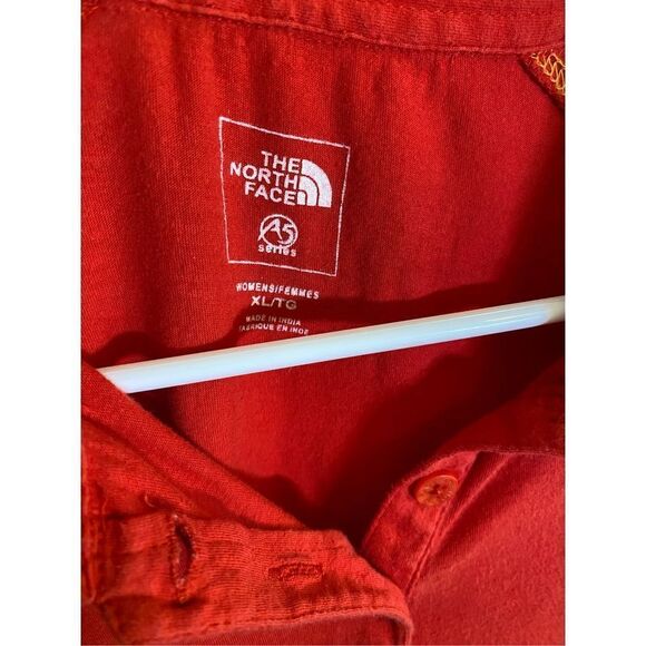 The North Face A5 Series Women’s Collard Top - Picture 3 of 5